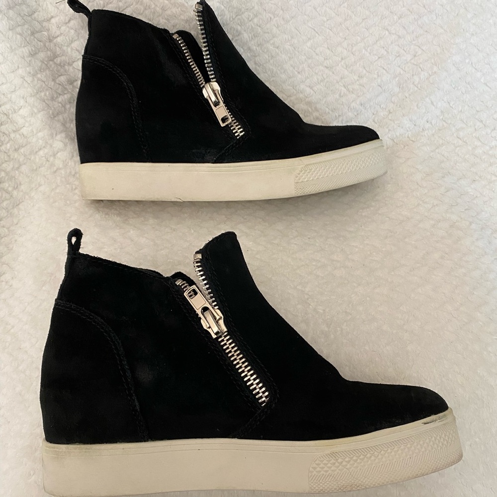 Steve Madden sneakers